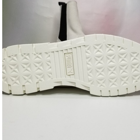 Puma  Women's Chelsea Suede Boots Sizes 7.5  Marshmallow NWT - Picture 9 of 9